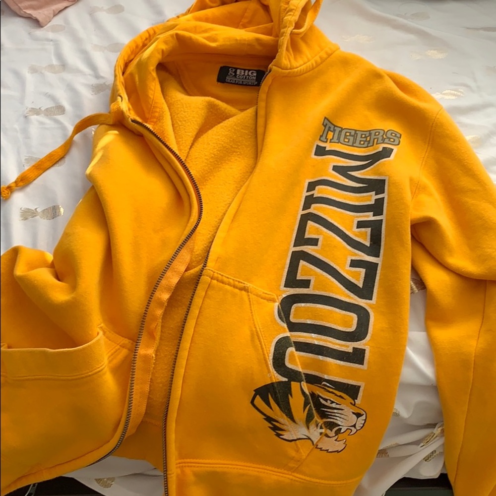 Mizzou yellow jacket